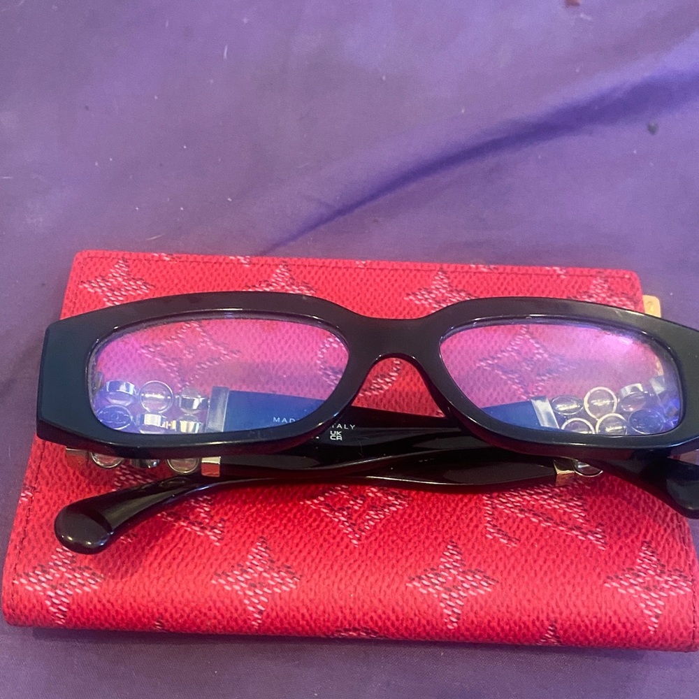 CHANEL beautiful Black Rectangular Glasses very sexy. A little bit scratched
